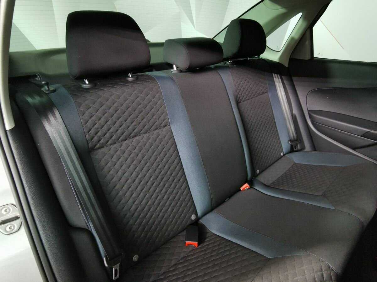 Volkswagen Polo с пробегом — 2020 год. Фото: #12