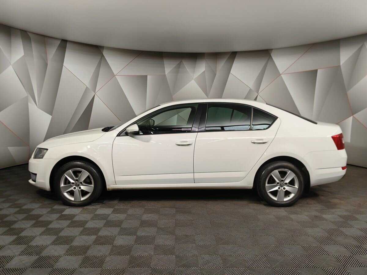 Skoda Octavia с пробегом — 2015 год. Фото: #4