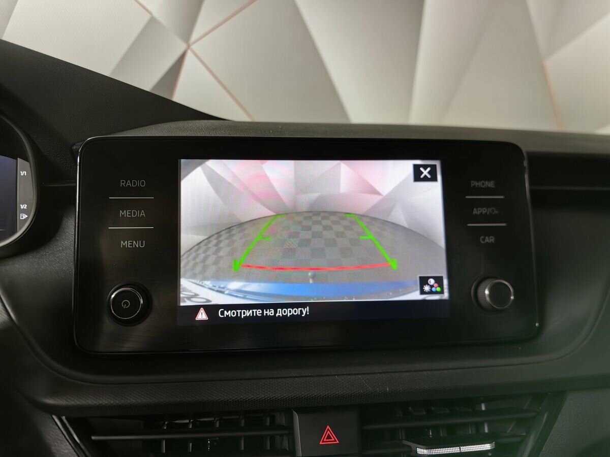 Skoda Rapid с пробегом — 2022 год. Фото: #16