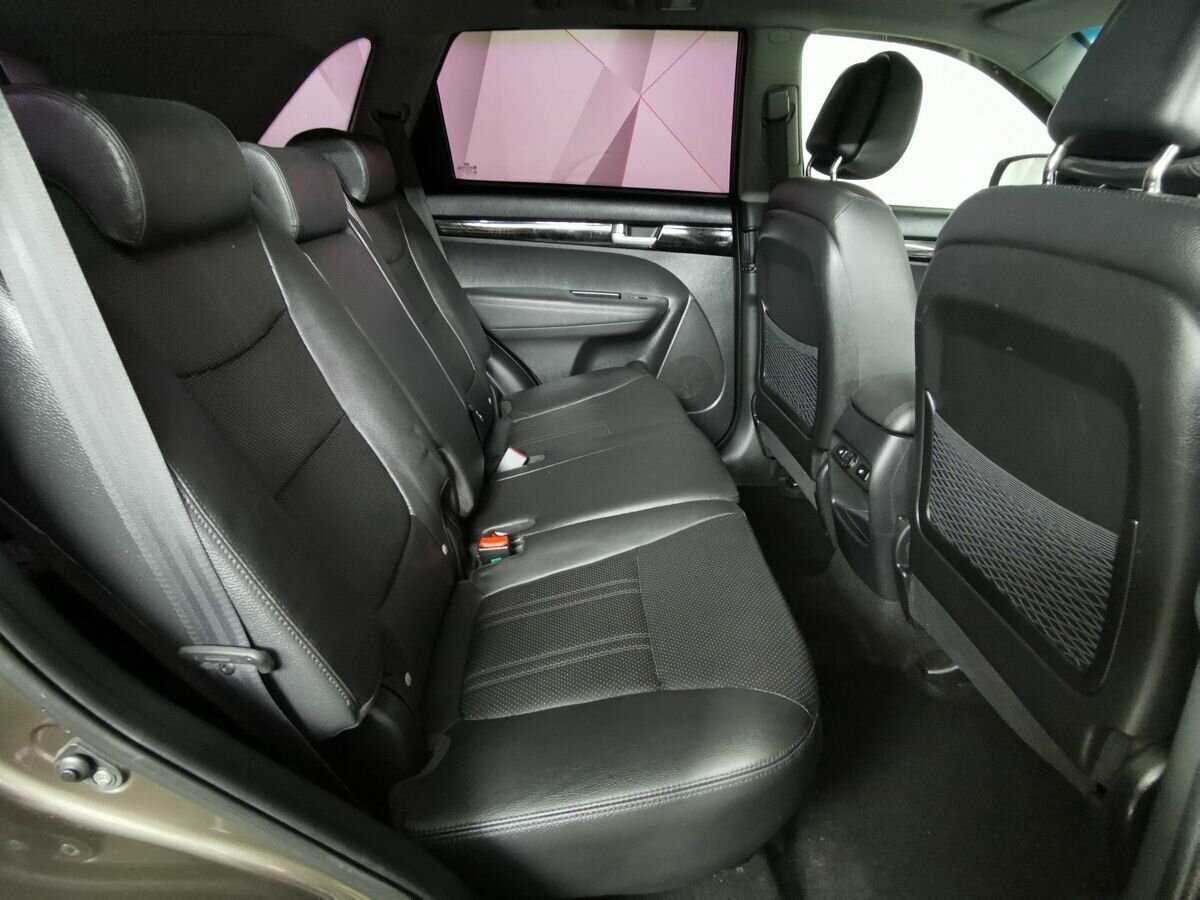 Kia Sorento с пробегом — 2014 год. Фото: #11