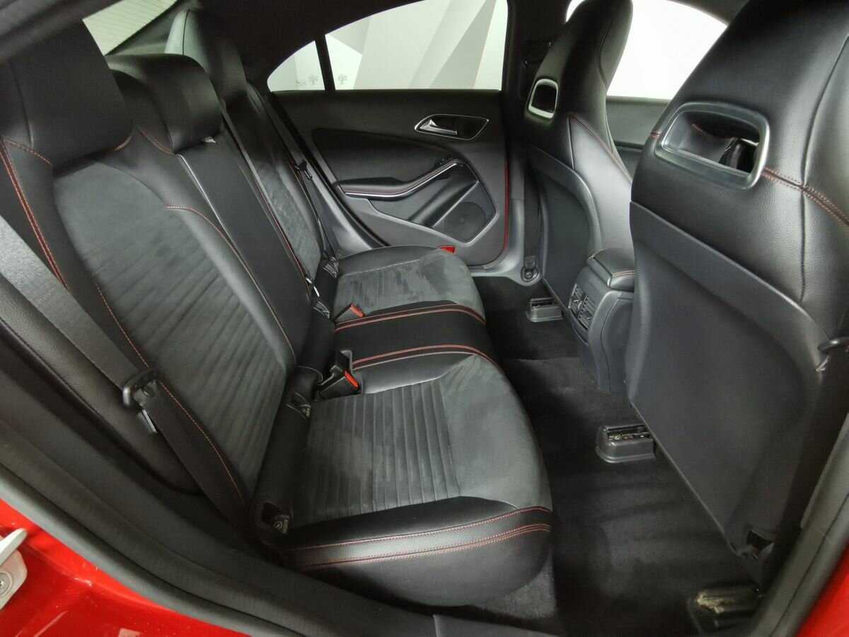 Mercedes-Benz CLA с пробегом — 2014 год. Фото: #11