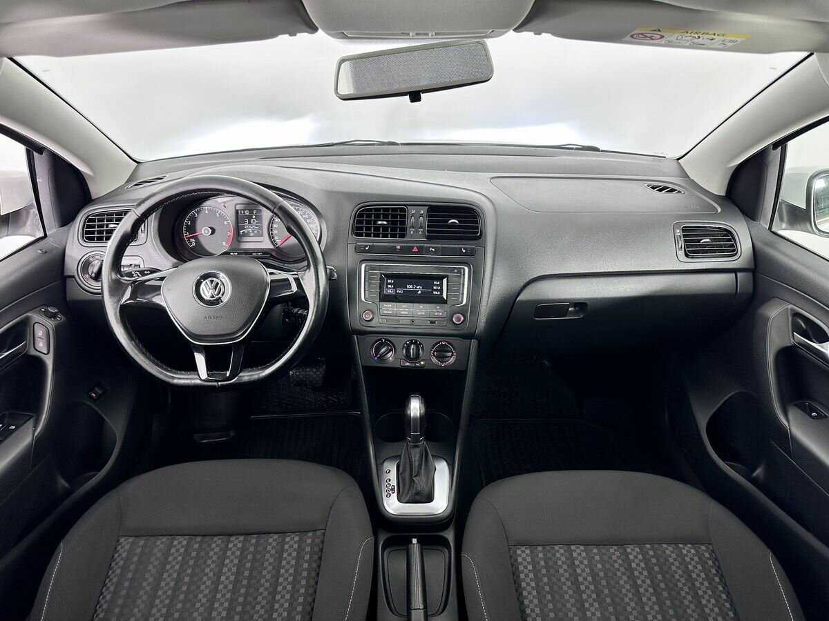 Volkswagen Polo с пробегом — 2016 год. Фото: #8