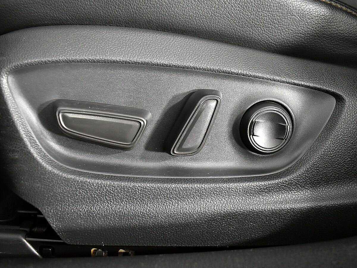 Toyota Camry с пробегом — 2019 год. Фото: #16