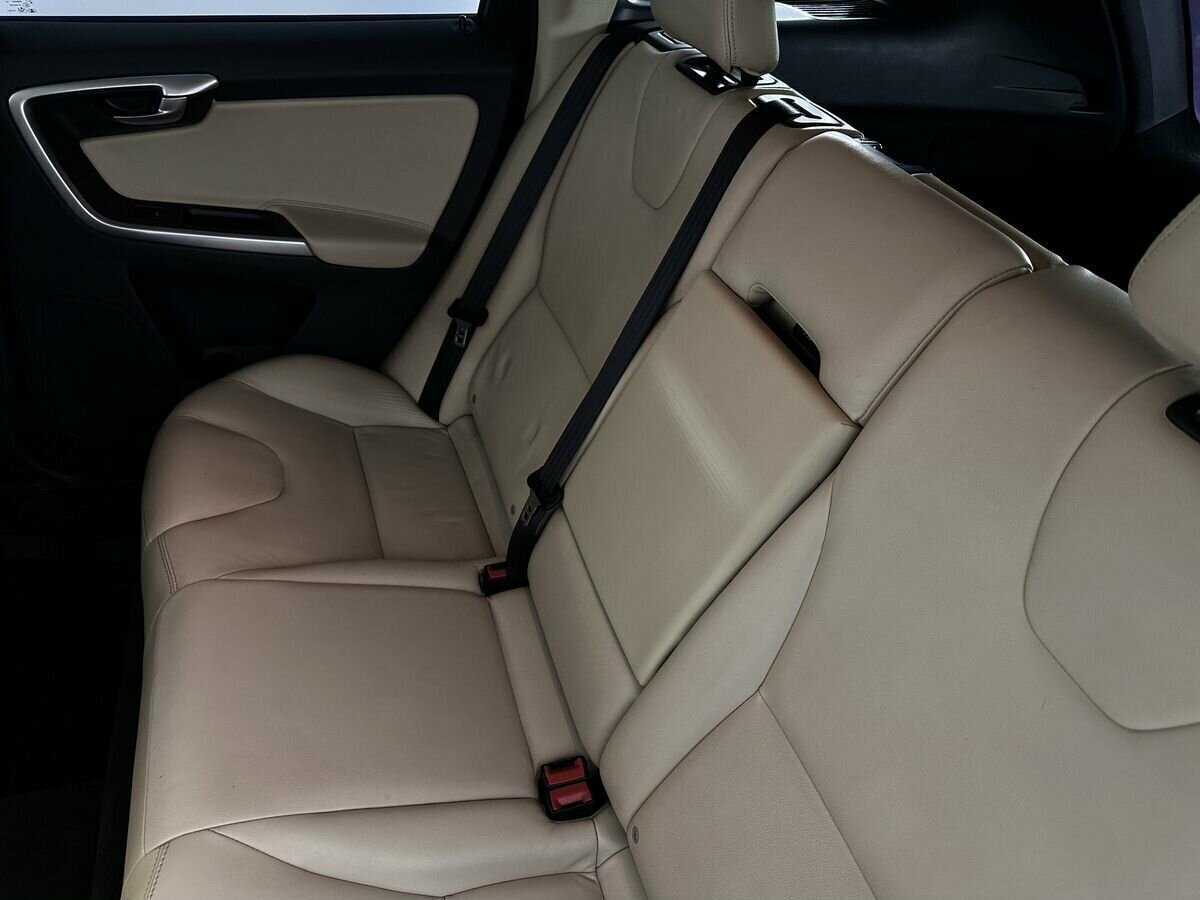 Volvo XC60 с пробегом — 2014 год. Фото: #15