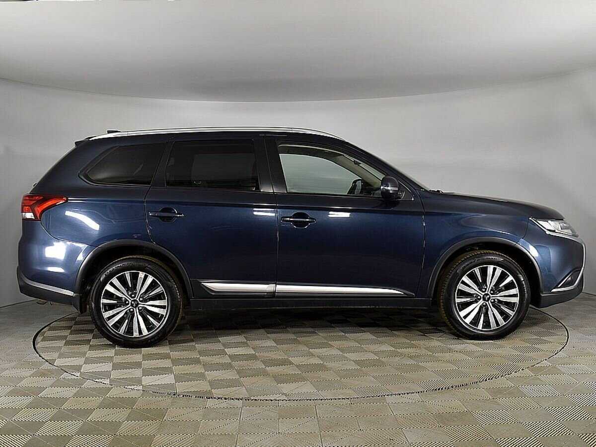 Mitsubishi Outlander с пробегом — 2018 год. Фото: #4
