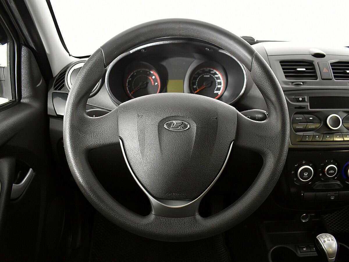 Lada (ВАЗ) Kalina с пробегом — 2017 год. Фото: #10