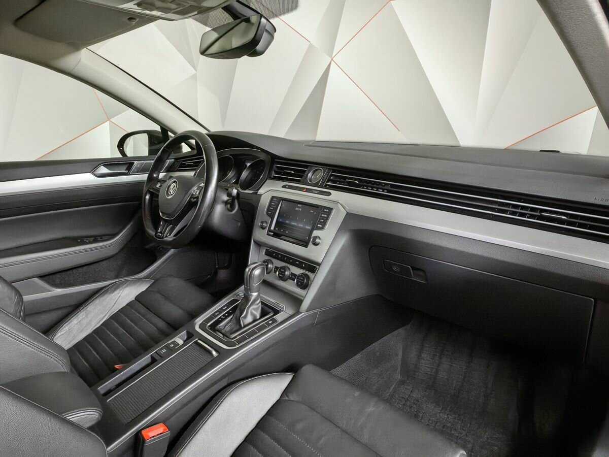Volkswagen Passat с пробегом — 2017 год. Фото: #8