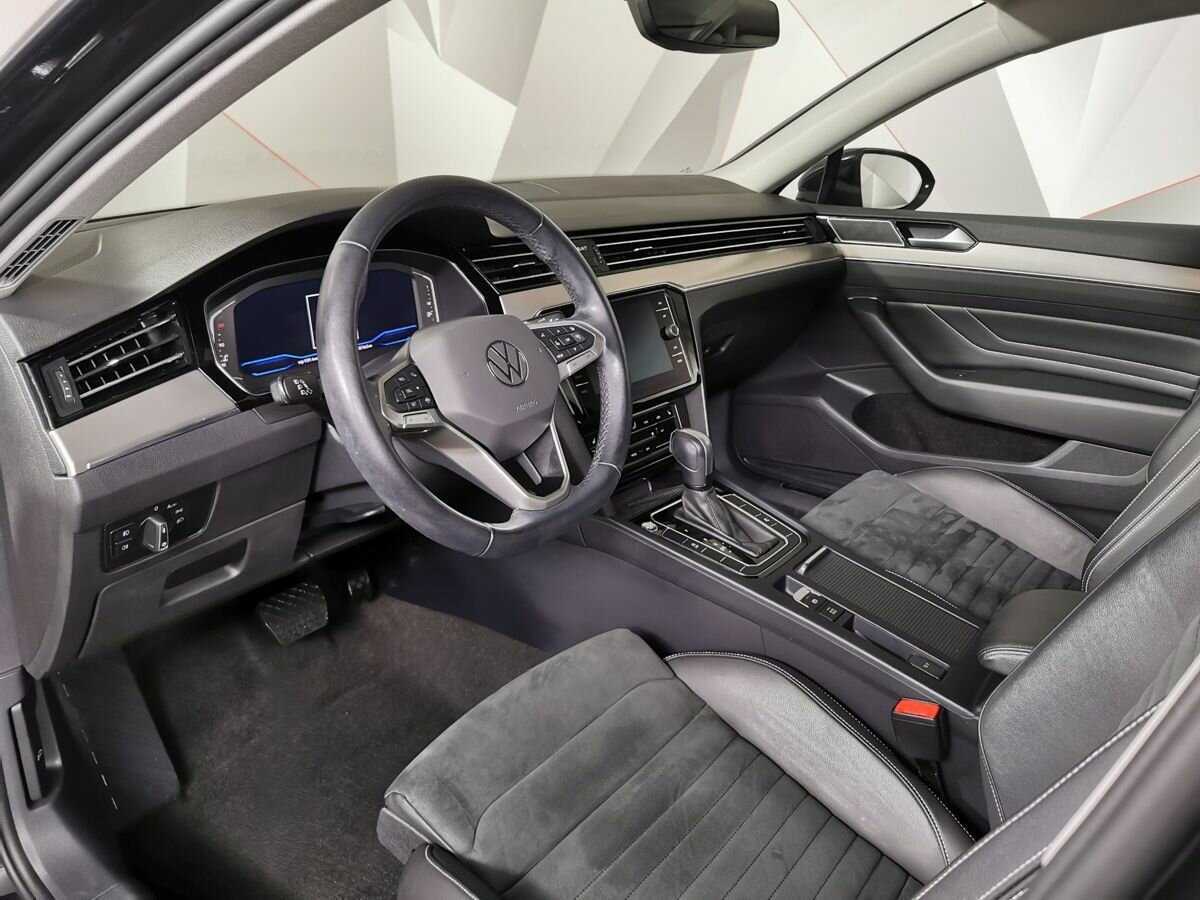 Volkswagen Passat с пробегом — 2021 год. Фото: #12