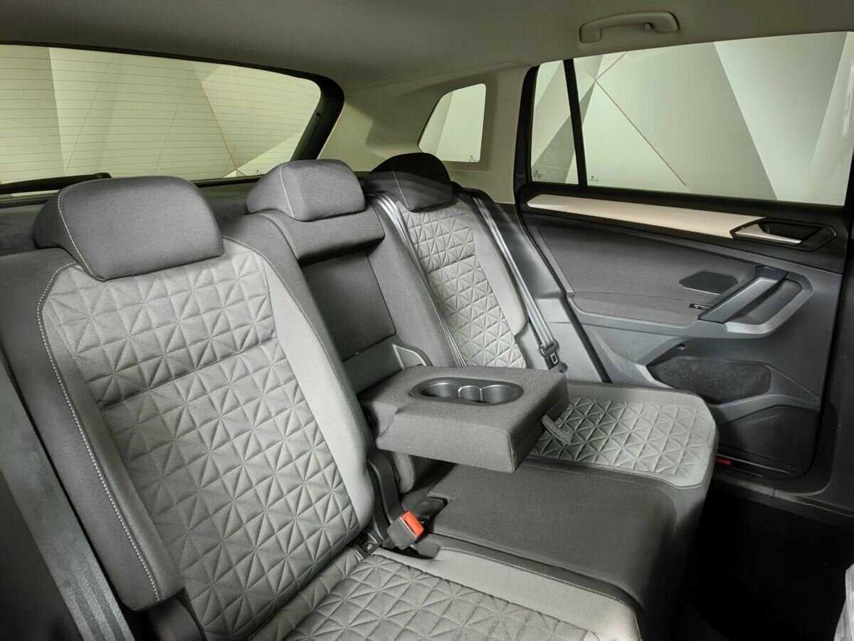 Volkswagen Tiguan с пробегом — 2021 год. Фото: #12