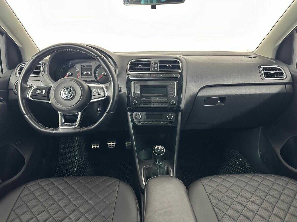 Volkswagen Polo с пробегом — 2018 год. Фото: #6