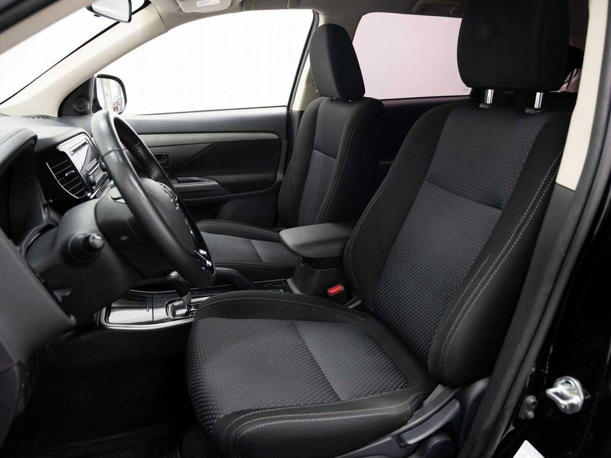 Mitsubishi Outlander с пробегом — 2018 год. Фото: #7