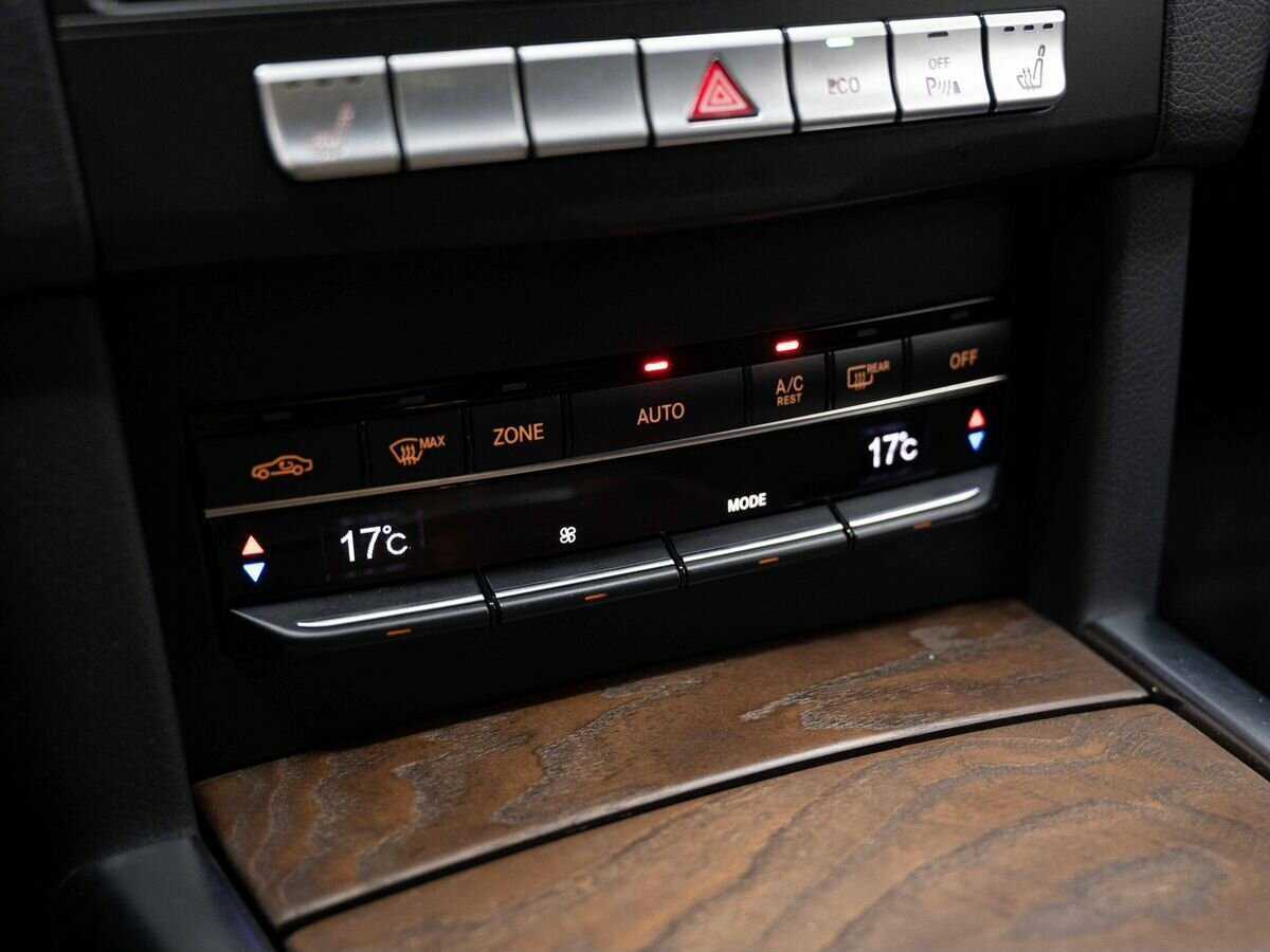 Mercedes-Benz E-Класс с пробегом — 2015 год. Фото: #22