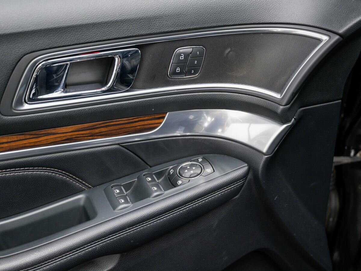 Ford Explorer с пробегом — 2018 год. Фото: #13