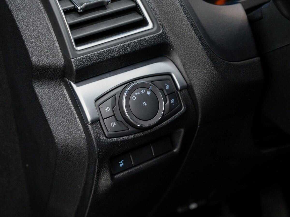 Ford Explorer с пробегом — 2018 год. Фото: #15