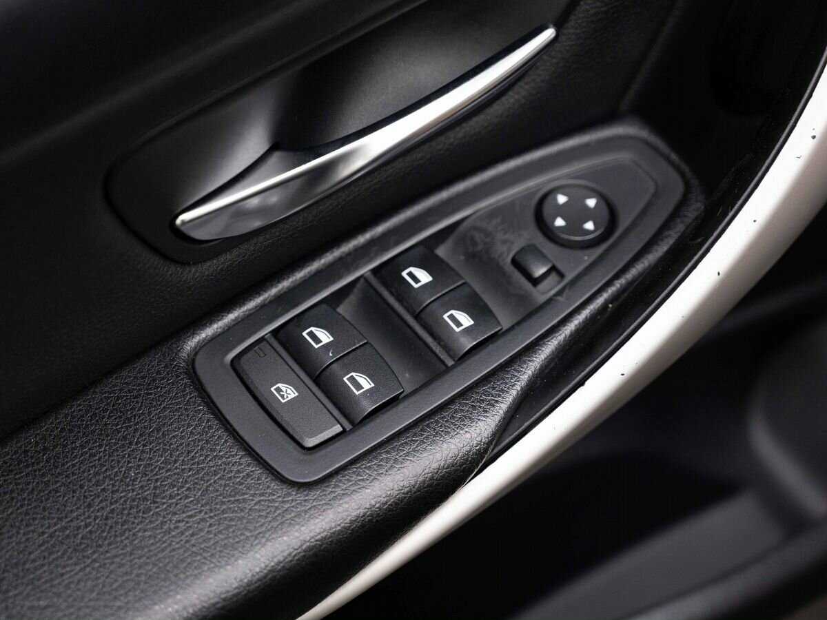 BMW 3 серии с пробегом — 2014 год. Фото: #21