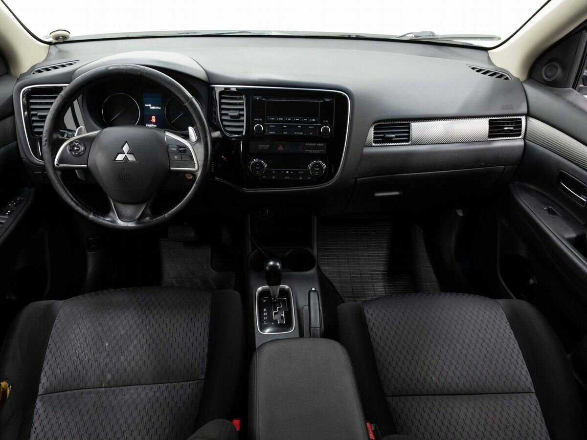Mitsubishi Outlander с пробегом — 2012 год. Фото: #14