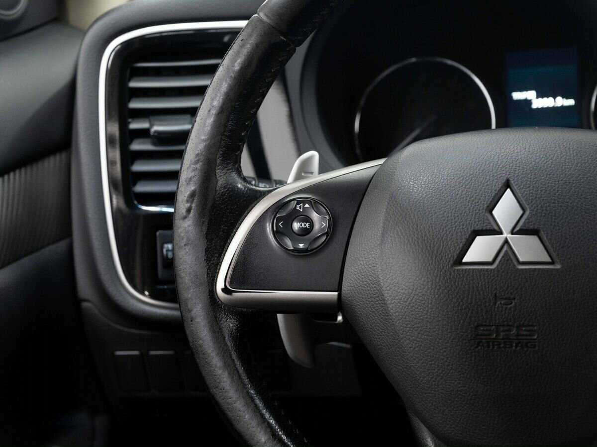 Mitsubishi Outlander с пробегом — 2012 год. Фото: #16
