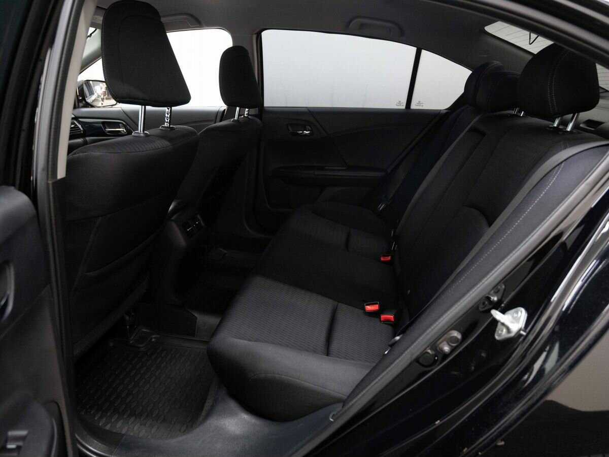 Honda Accord с пробегом — 2013 год. Фото: #8