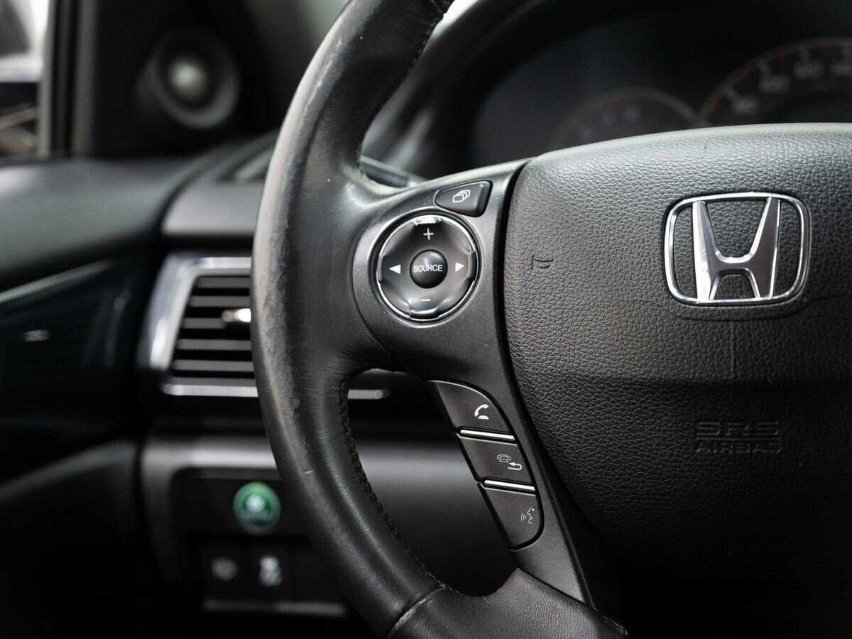 Honda Accord с пробегом — 2013 год. Фото: #14