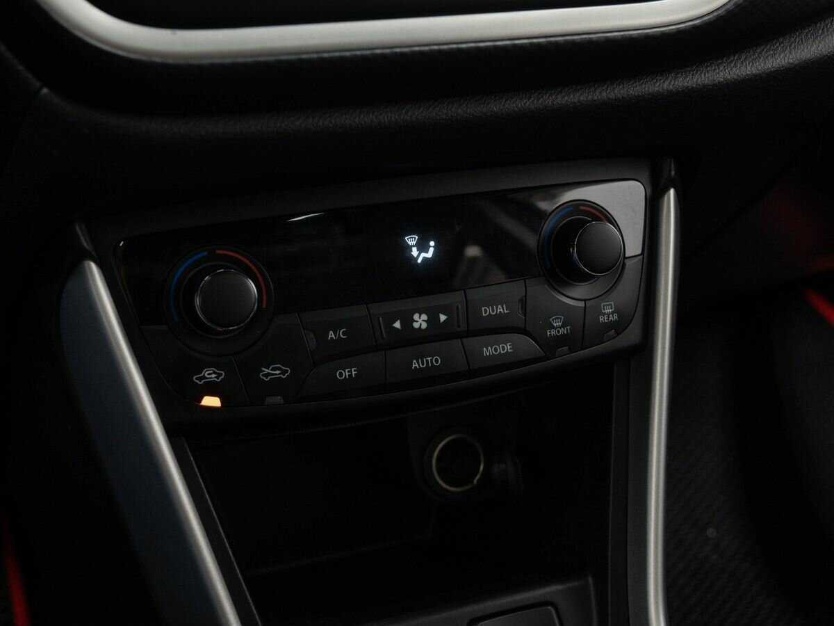 Suzuki SX4 с пробегом — 2014 год. Фото: #18