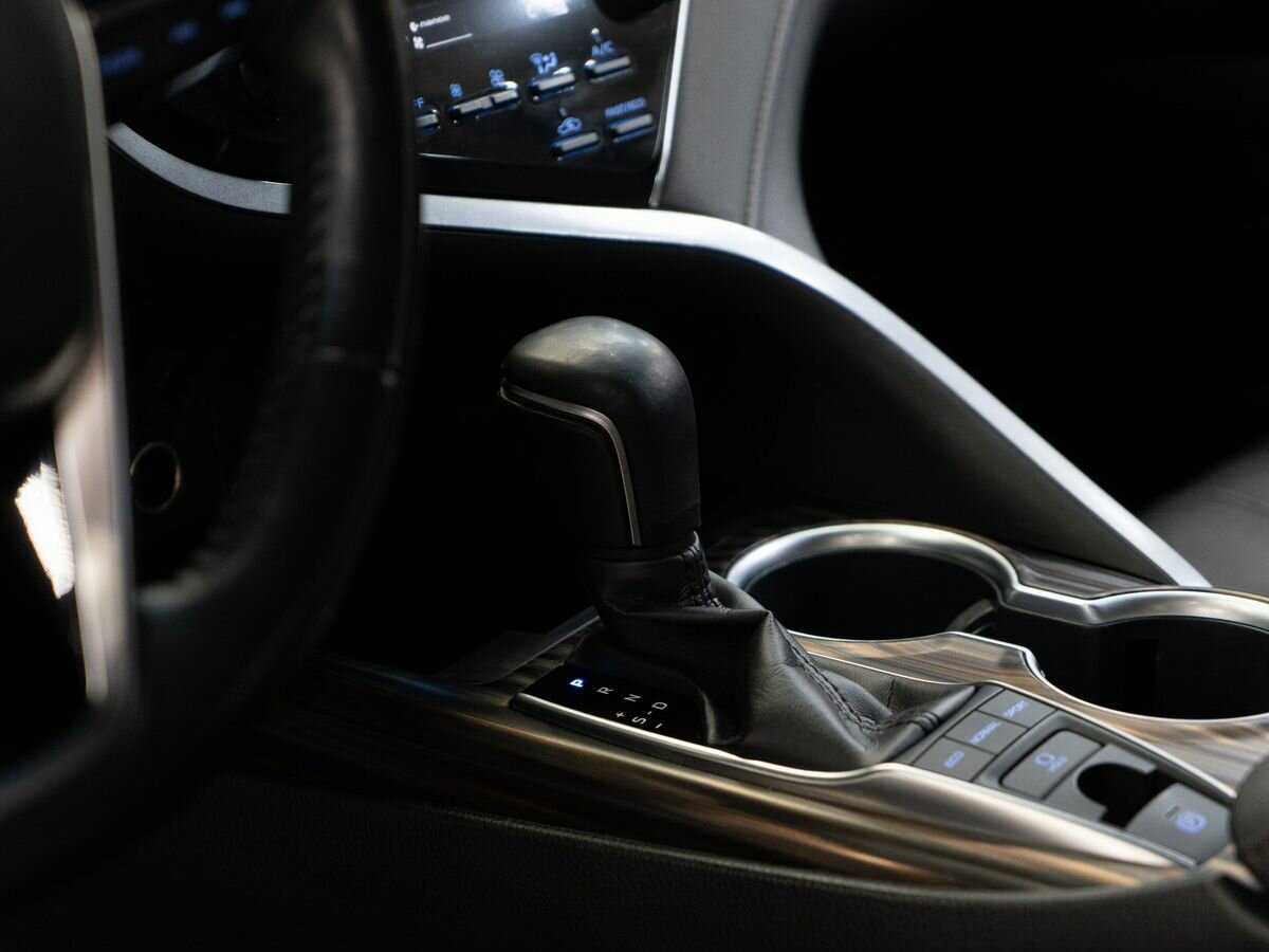 Toyota Camry с пробегом — 2018 год. Фото: #13