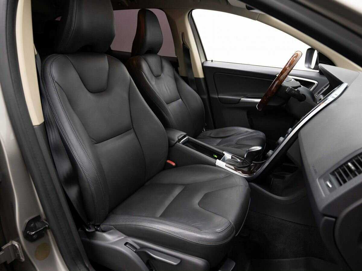 Volvo XC60 с пробегом — 2012 год. Фото: #11