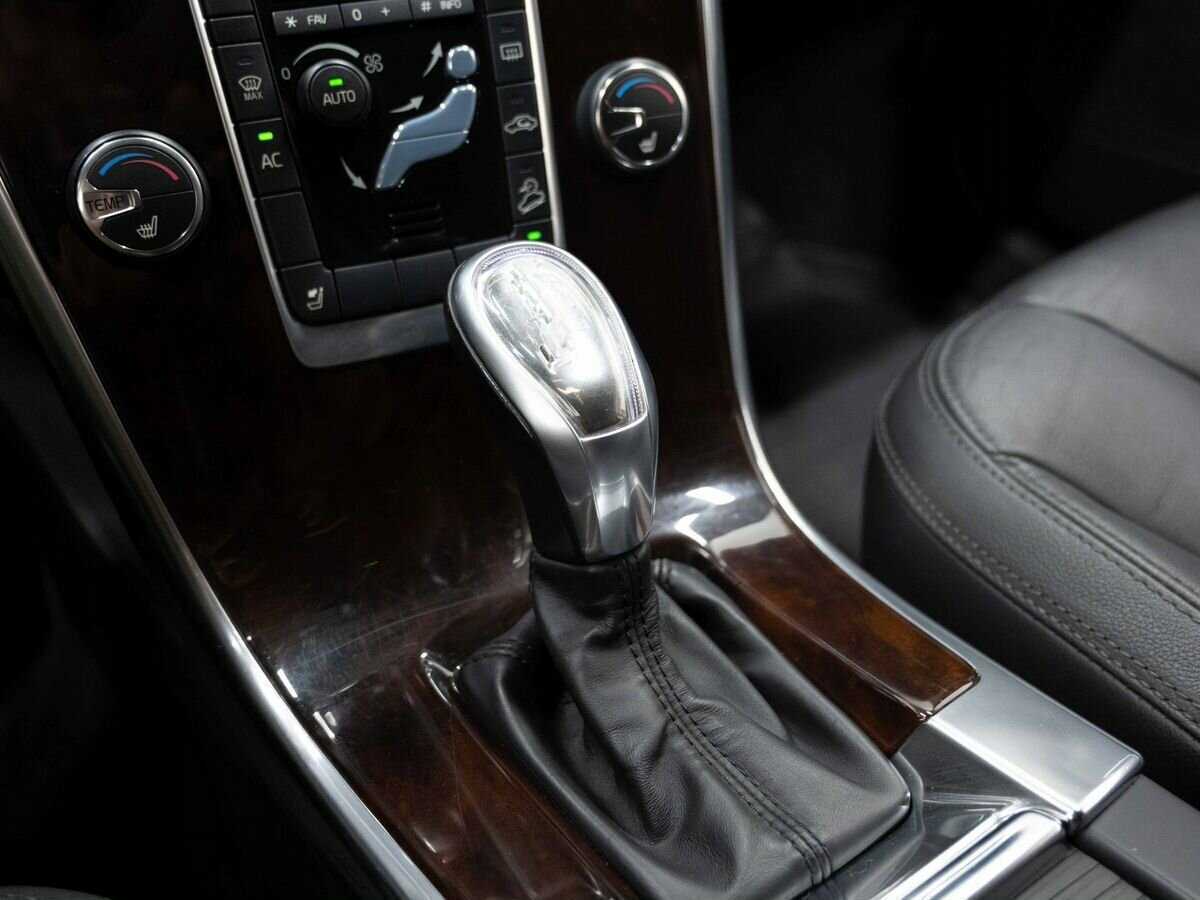 Volvo XC60 с пробегом — 2012 год. Фото: #19