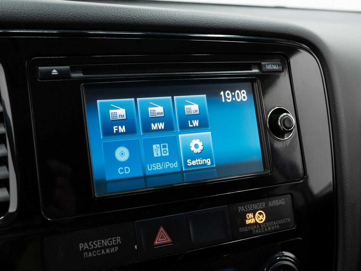 Mitsubishi Outlander с пробегом — 2014 год. Фото: #16