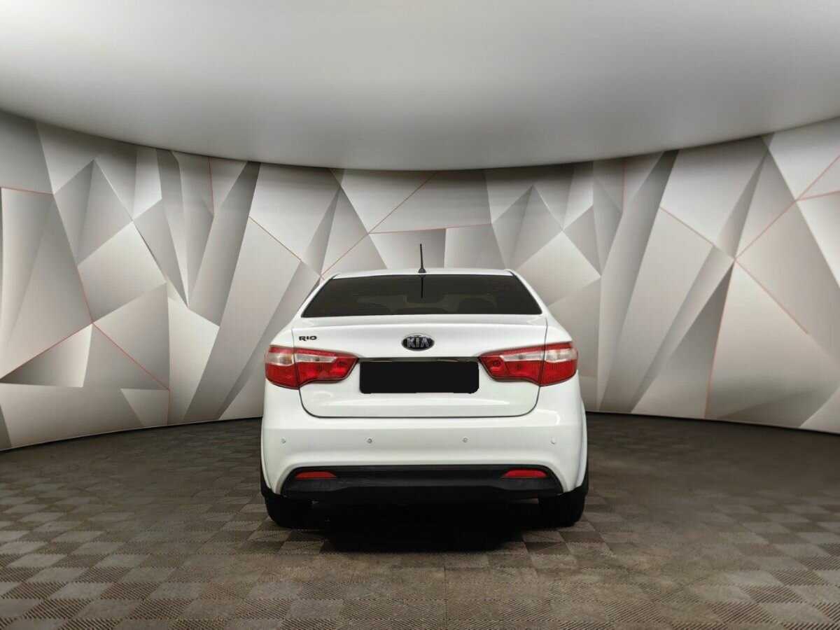 Kia Rio с пробегом — 2013 год. Фото: #7