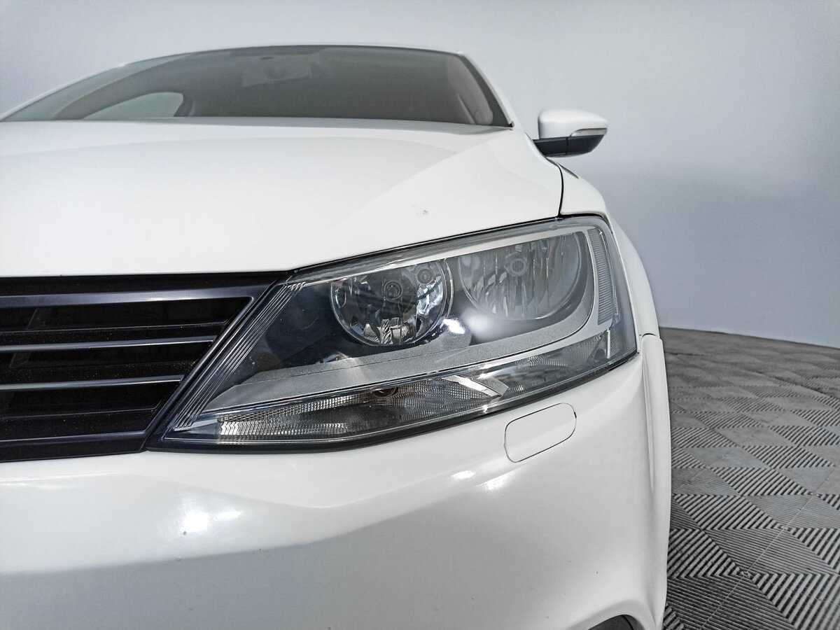 Volkswagen Jetta с пробегом — 2014 год. Фото: #16