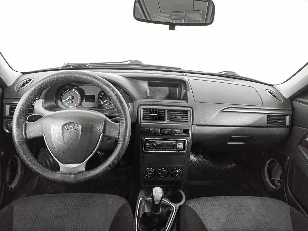 Lada (ВАЗ) Priora с пробегом — 2016 год. Фото: #11