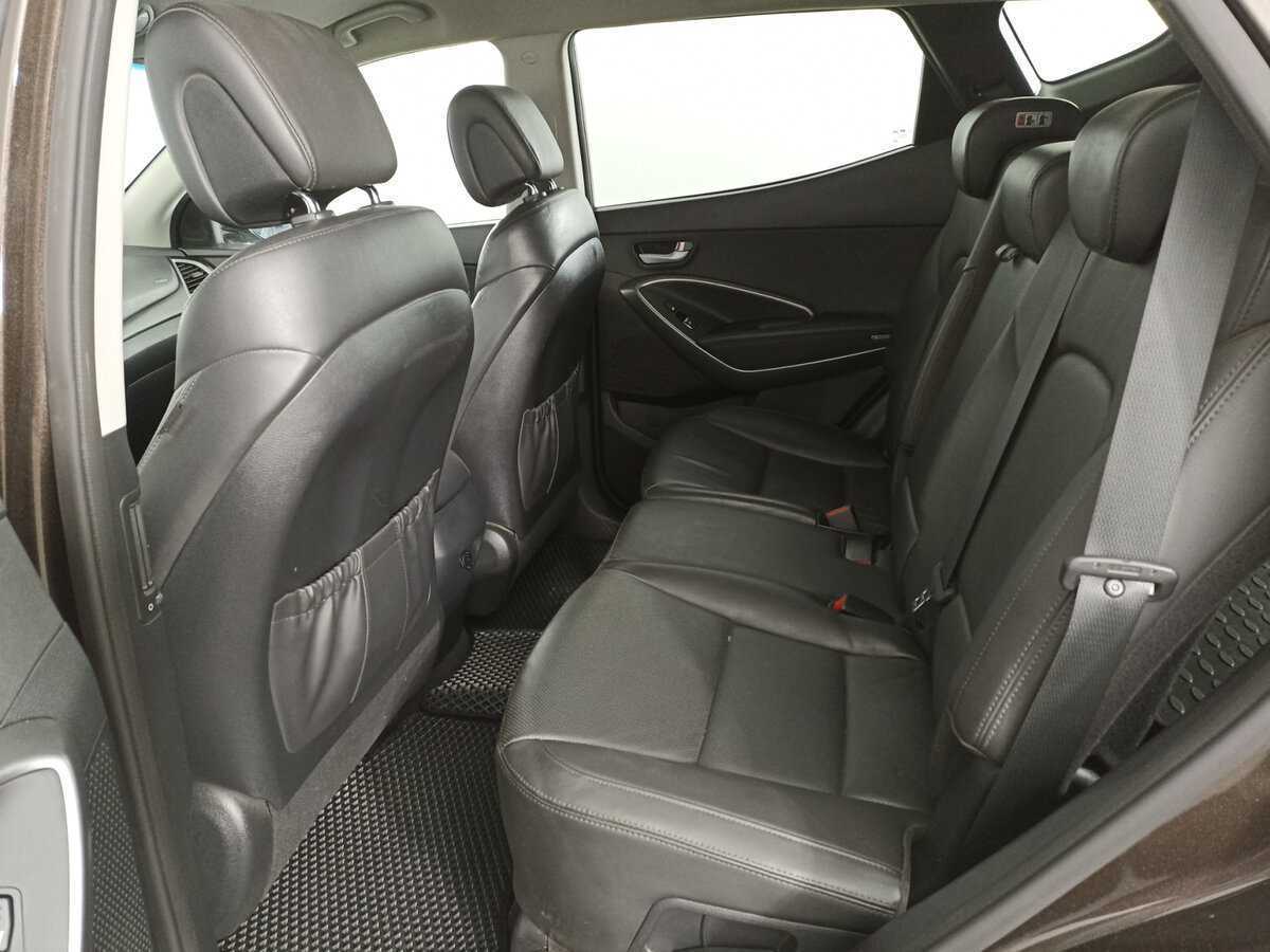 Hyundai Santa Fe с пробегом — 2017 год. Фото: #9