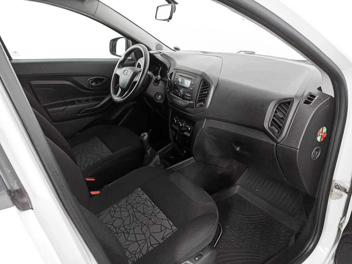 Lada (ВАЗ) XRAY с пробегом — 2017 год. Фото: #10