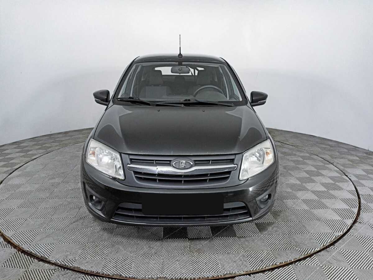 Lada (ВАЗ) Granta с пробегом — 2015 год. Фото: #1