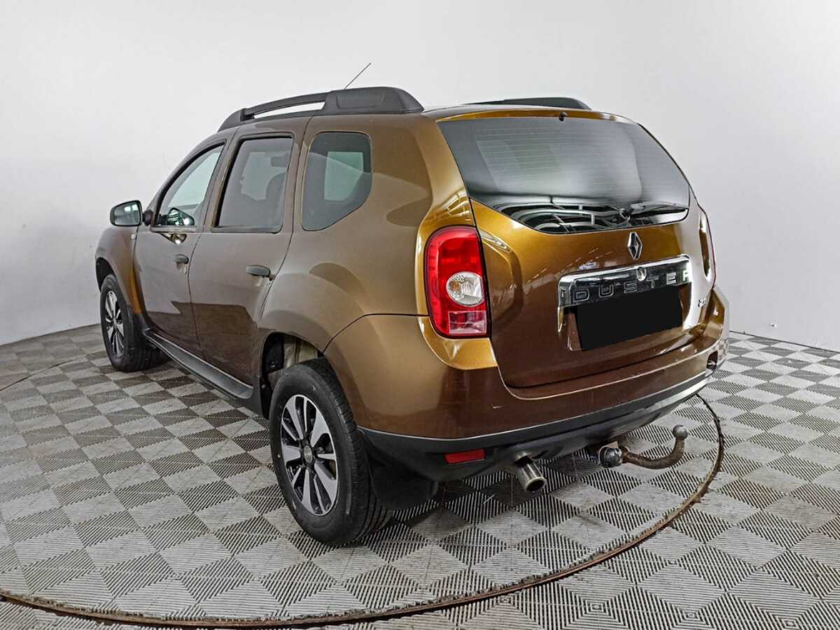 Renault Duster с пробегом — 2014 год. Фото: #6