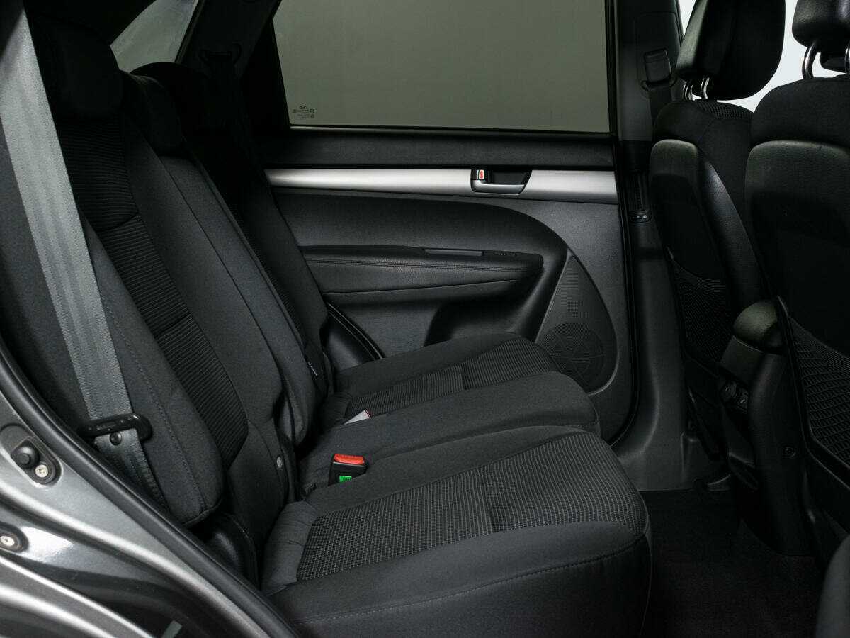 Kia Sorento с пробегом — 2014 год. Фото: #11