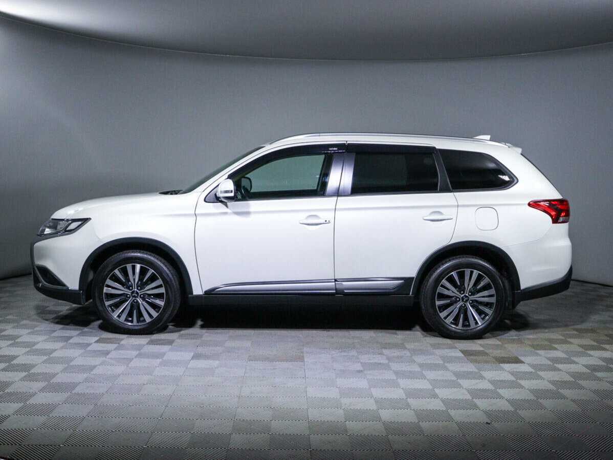 Mitsubishi Outlander с пробегом — 2018 год. Фото: #7