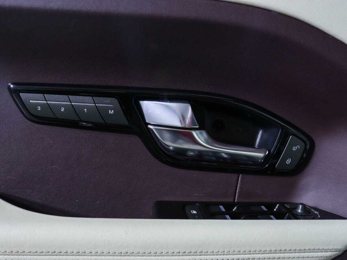 Land Rover Range Rover Evoque с пробегом — 2013 год. Фото: #15