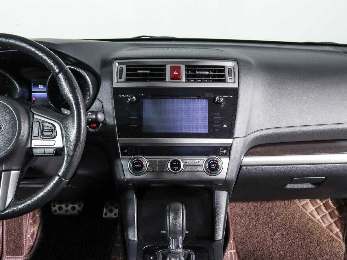 Subaru Outback с пробегом — 2015 год. Фото: #10