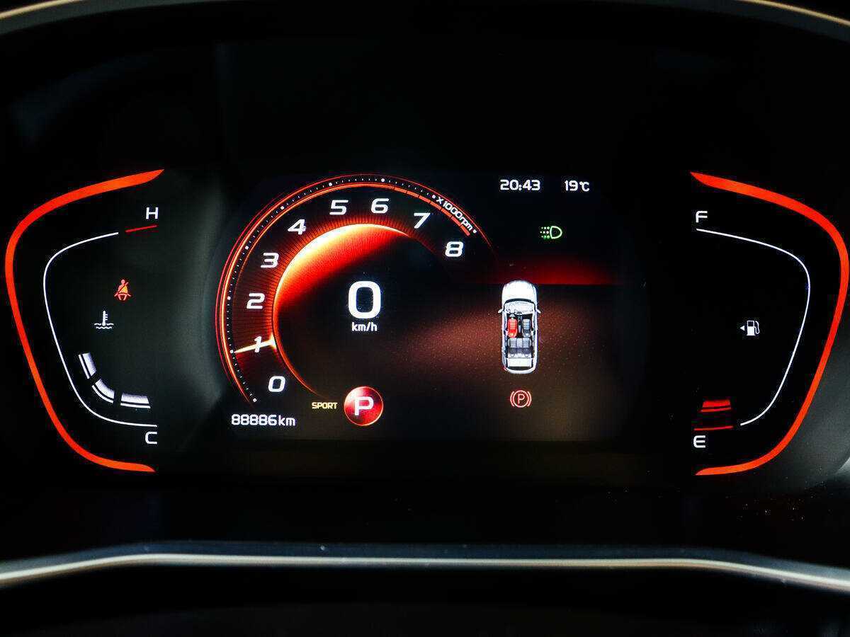 Geely Coolray с пробегом — 2021 год. Фото: #8