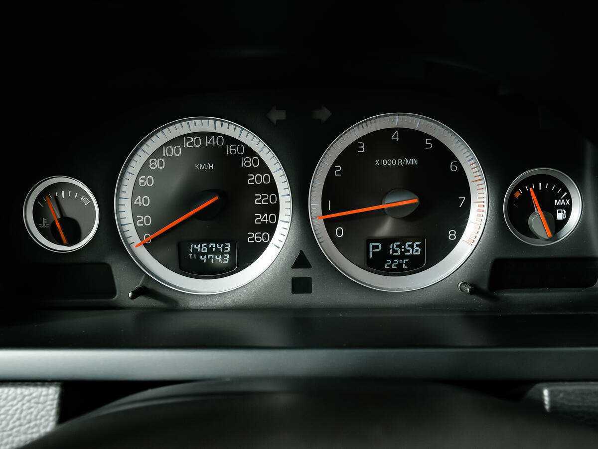 Volvo XC90 с пробегом — 2012 год. Фото: #9