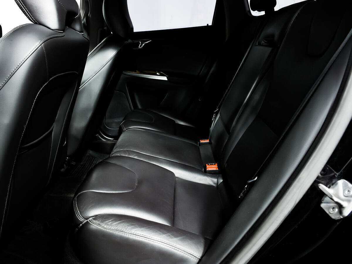 Volvo XC60 с пробегом — 2016 год. Фото: #9