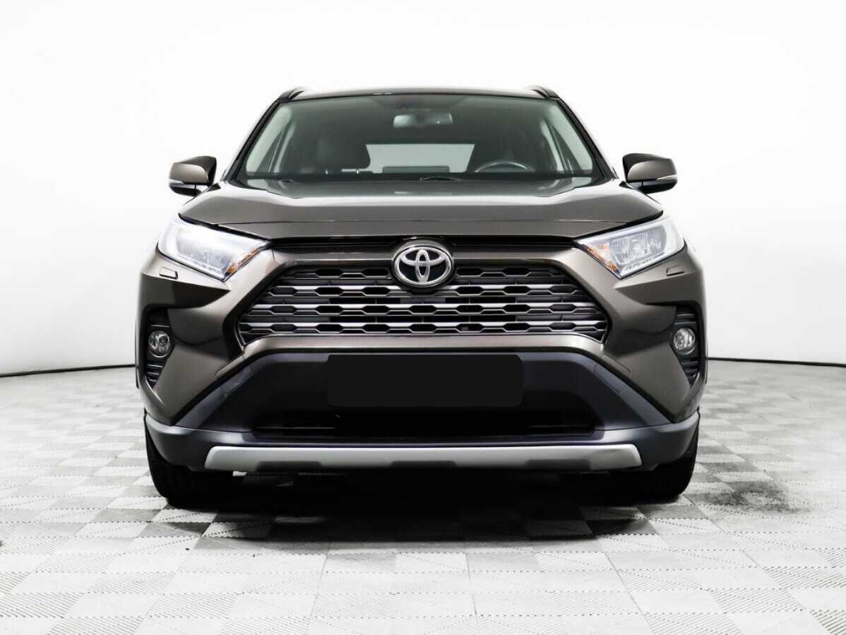 Toyota RAV4 с пробегом — 2020 год. Фото: #1