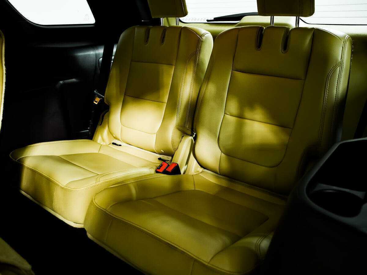 Ford Explorer с пробегом — 2016 год. Фото: #13