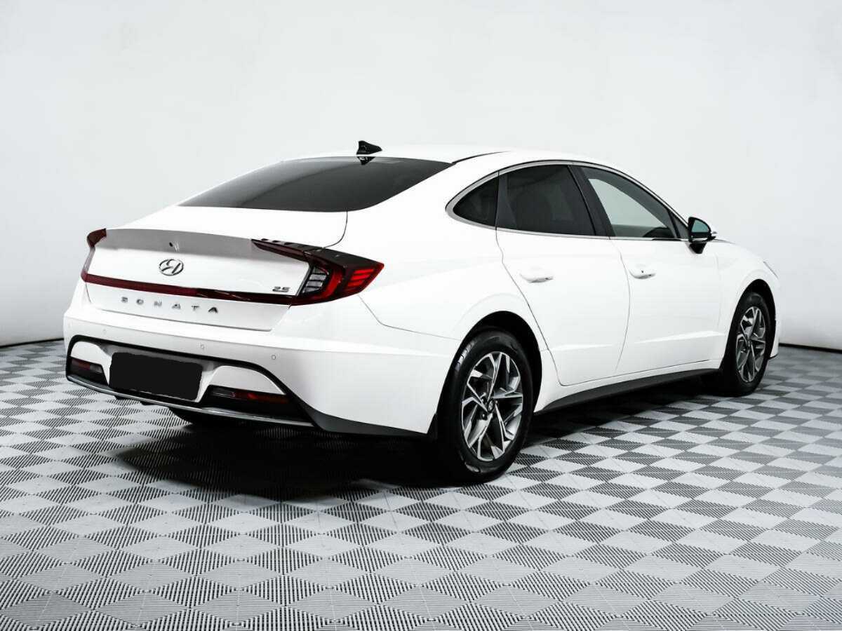 Hyundai Sonata с пробегом — 2022 год. Фото: #4