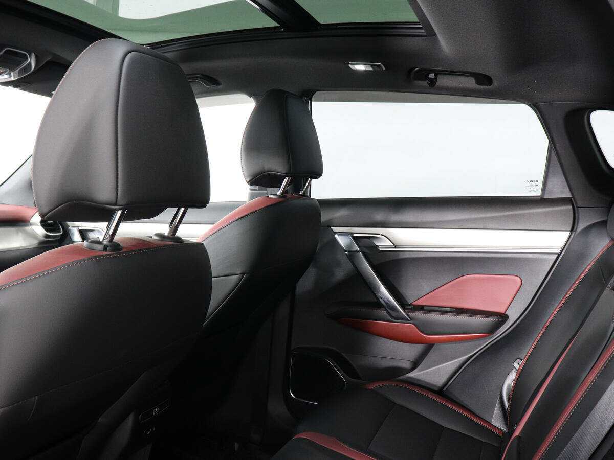 Geely Coolray с пробегом — 2023 год. Фото: #11