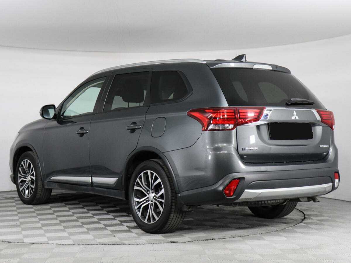 Mitsubishi Outlander с пробегом — 2018 год. Фото: #6