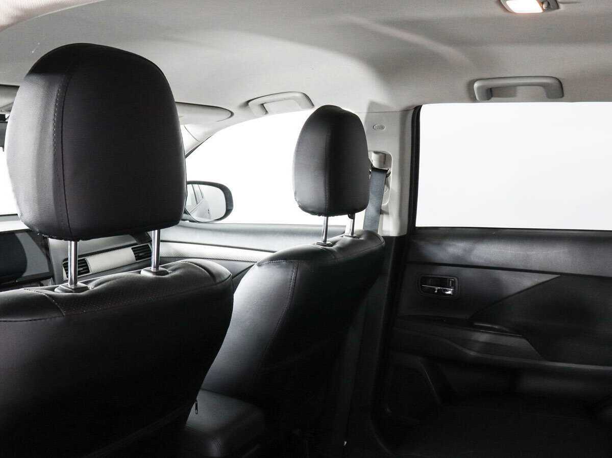 Mitsubishi Outlander с пробегом — 2018 год. Фото: #11