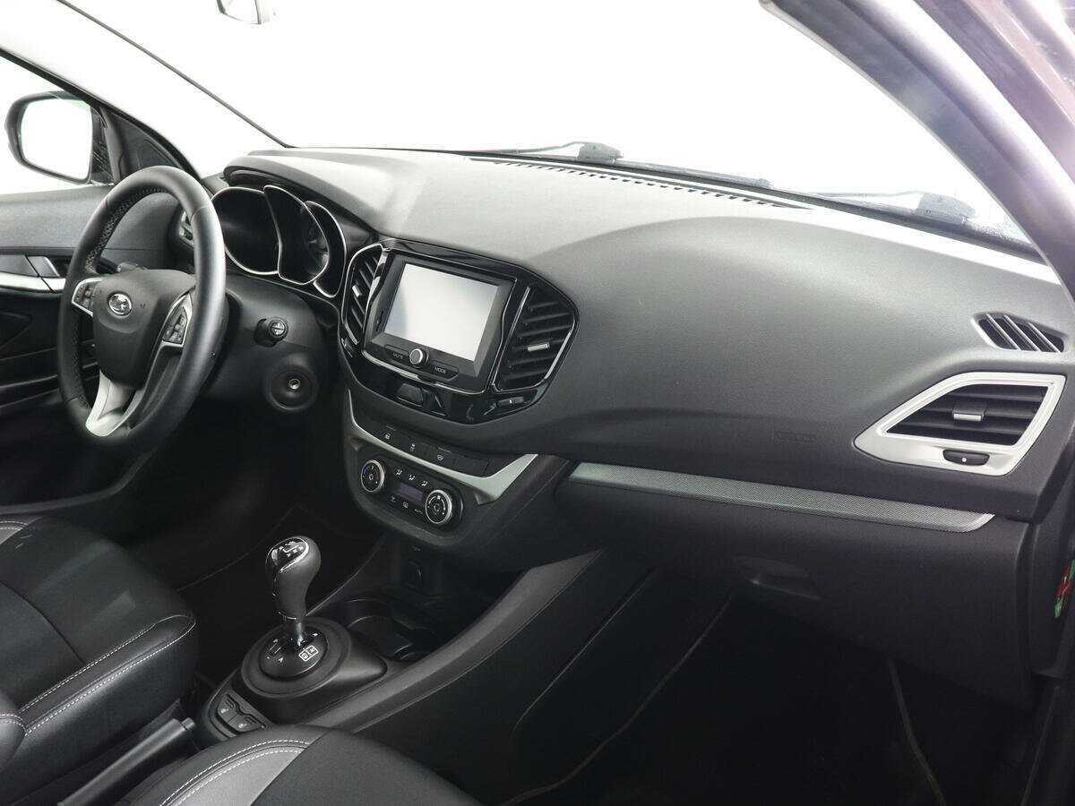 Lada (ВАЗ) Vesta с пробегом — 2019 год. Фото: #9