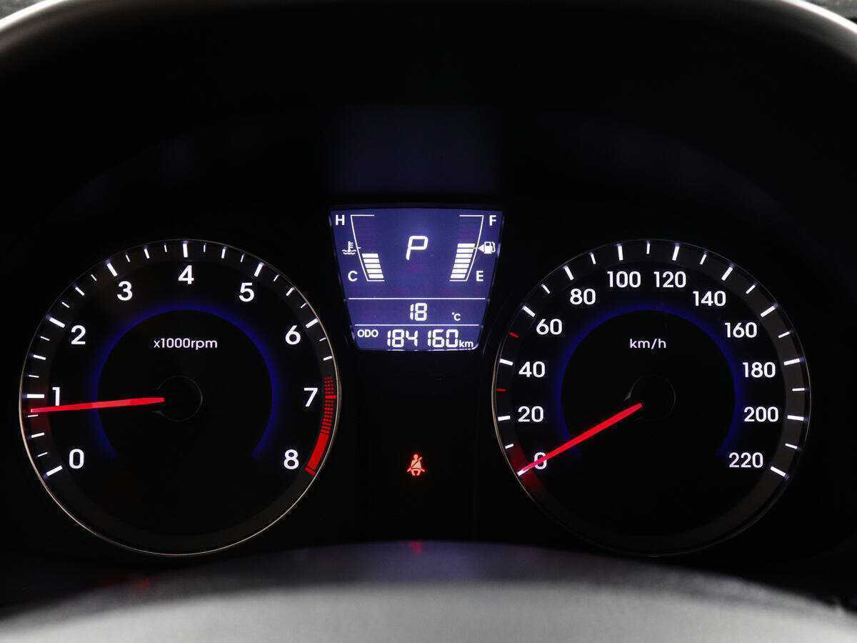 Hyundai Solaris с пробегом — 2013 год. Фото: #6